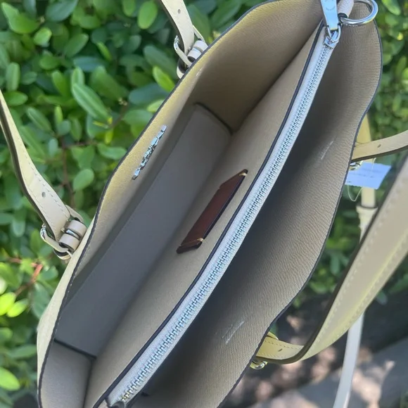 Coach Signature Canvas Yellow/Hay Mollie 25 Tote - Picture 5 of 10